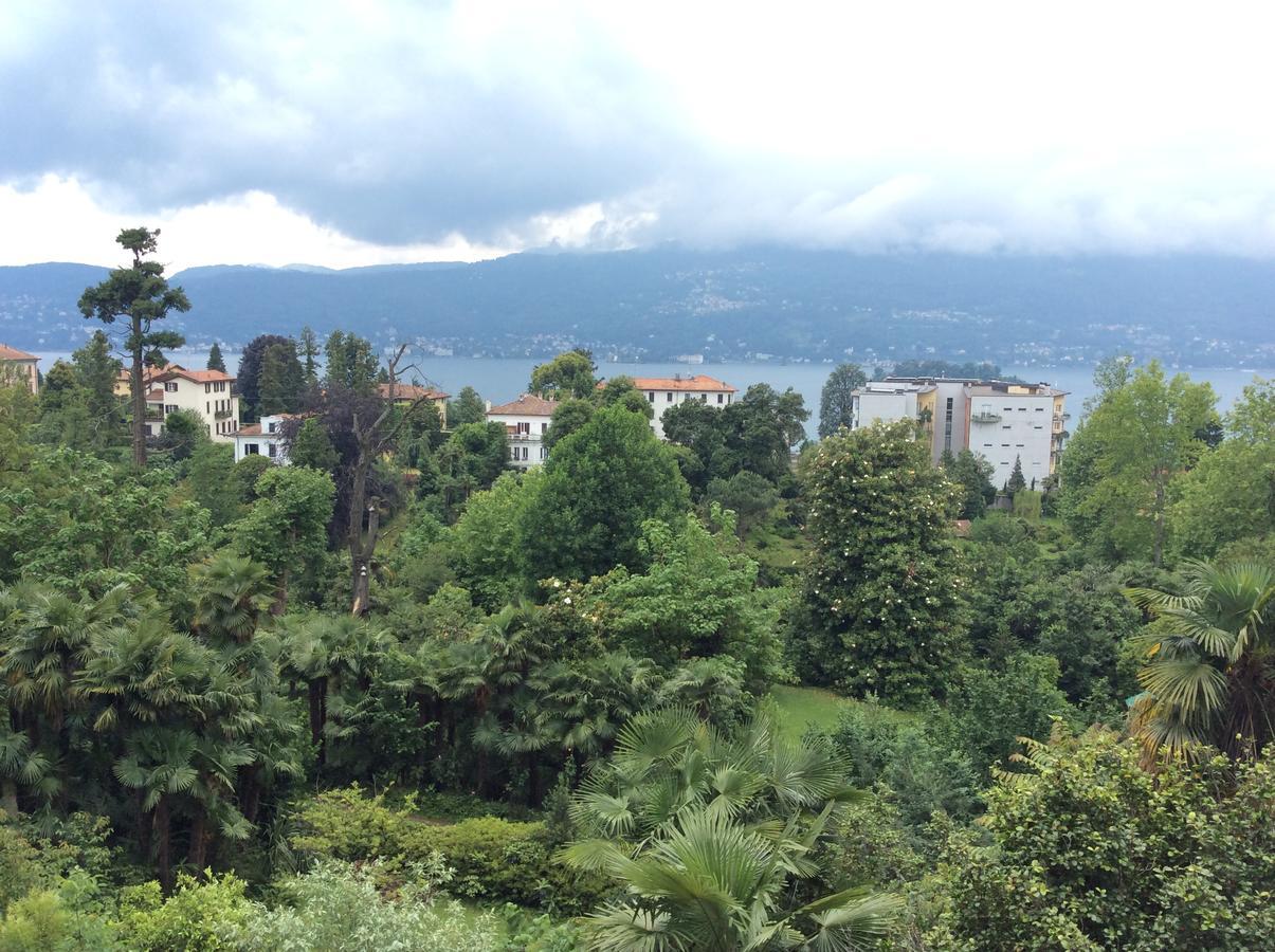 Hotel Villa Della Quercia Verbania Extérieur photo